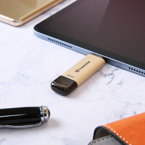 Transcend JetFlash 930C 2-In-1 Flash Drive (128GB)